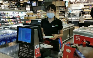 台州嘉网科技有限公司 椒江这家二维码当收银员的零食店，丢件率不到2%