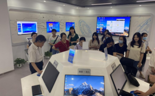 厚载教育科技有限公司 ​麒麟职校产教融合加快发展